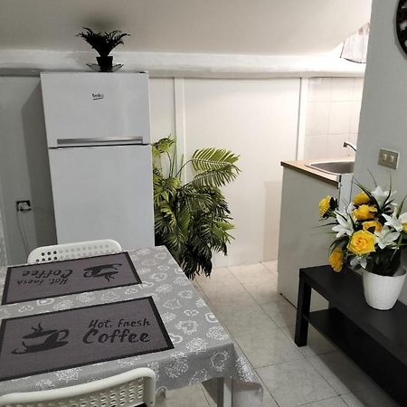 Mansarda Cocconi Self Check-In Apartment Parma Bagian luar foto