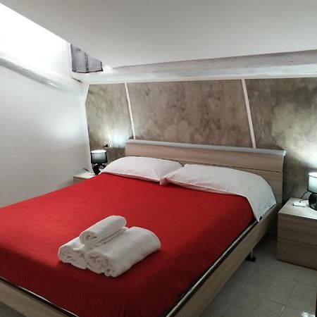 Mansarda Cocconi Self Check-In Apartment Parma Bagian luar foto