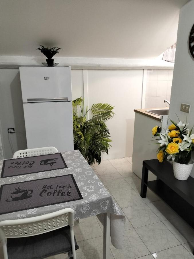 Mansarda Cocconi Self Check-In Apartment Parma Bagian luar foto